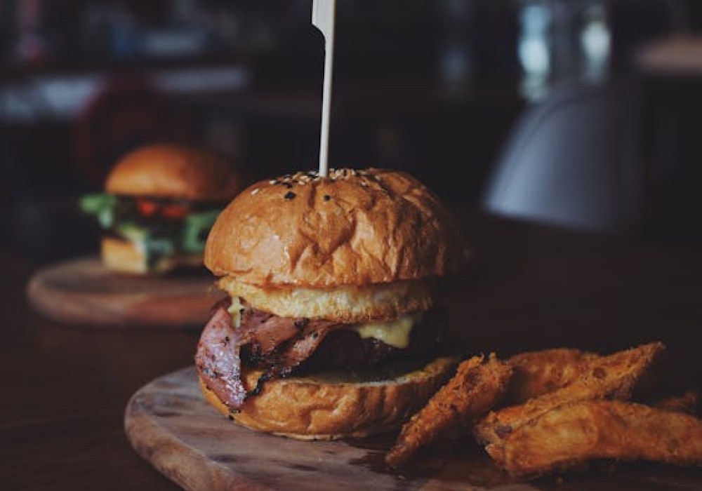 Calories McDo : tableau complet des menus et burgers