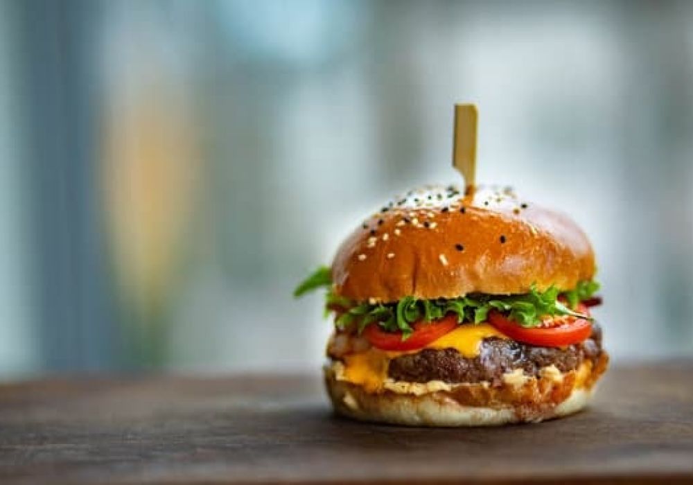 Burger le moins calorique chez McDo : le comparatif