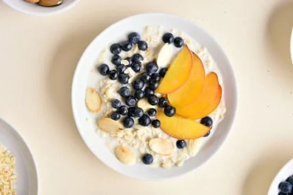 Guide Complet sur le Porridge de Régime : Bienfaits et Recettes Minceur