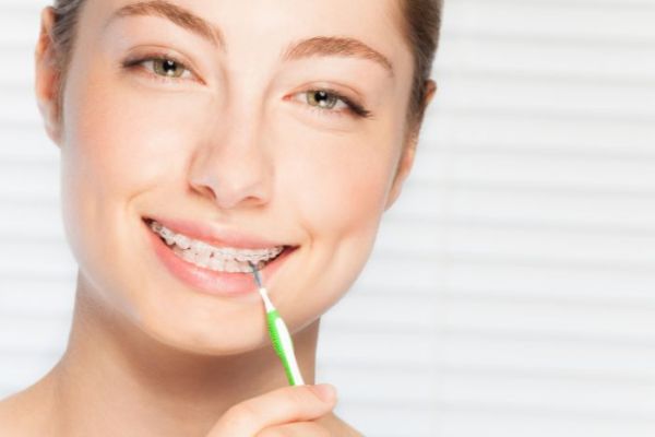 Guide pratique pour choisir des brossettes interdentaires adaptées à vos besoins