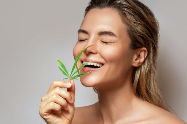 Les bienfaits de l'huile de CBD pour la peau