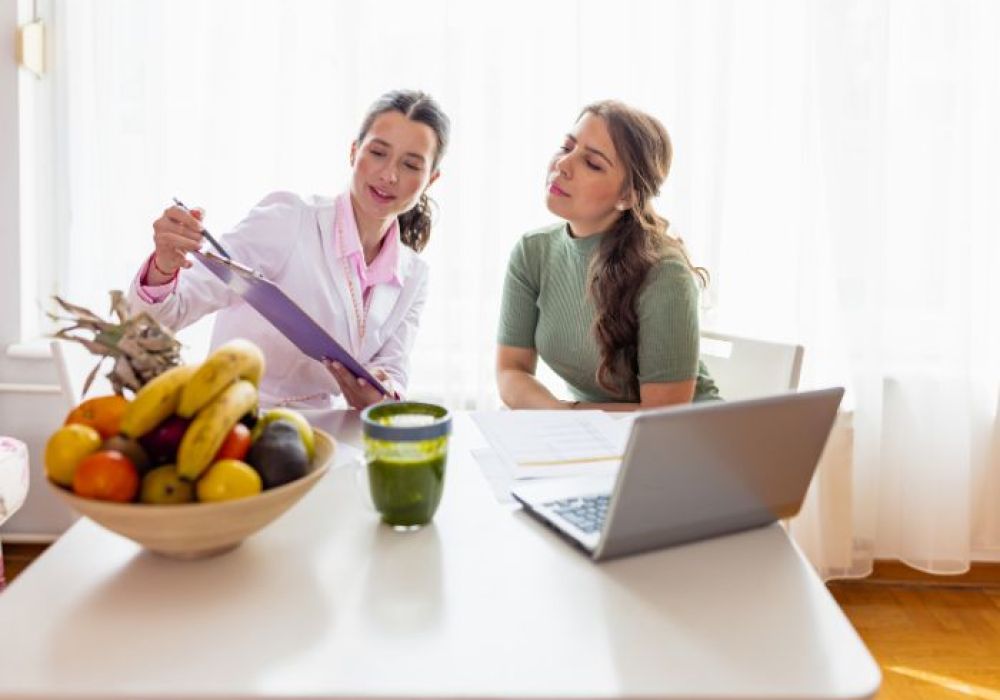 Quelle différence entre diététicien et nutritionniste ?