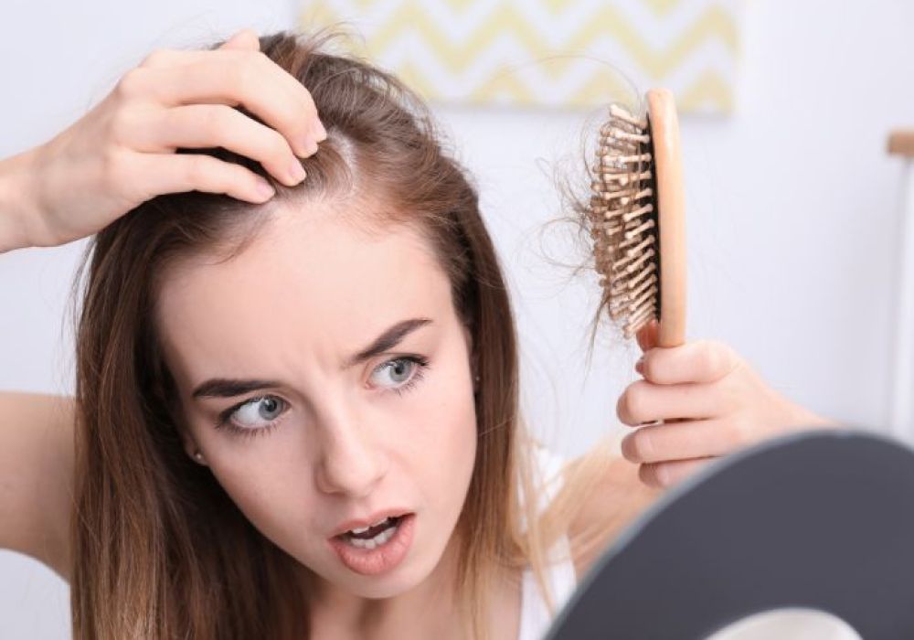 Quels types de carences provoquent la chute des cheveux ?